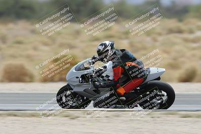 media/May-05-2025-Moto Forza (Mon) [[3c1838c5e5]]/2-B Group/Session 3 (Panning Test Turn 14 Inside)/